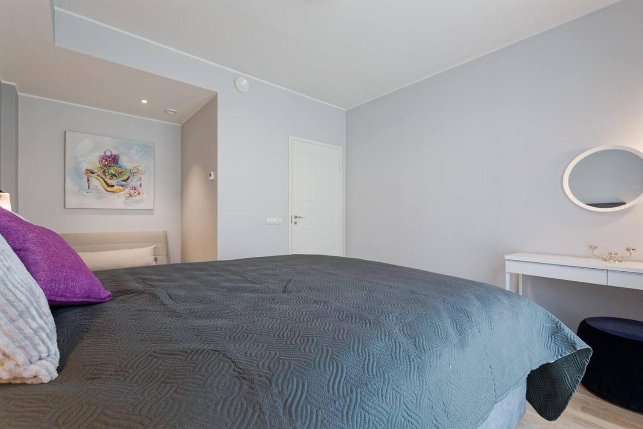 Central Apartments, Quiet With Free Parking And Ac. Tallinn Eksteriør bilde