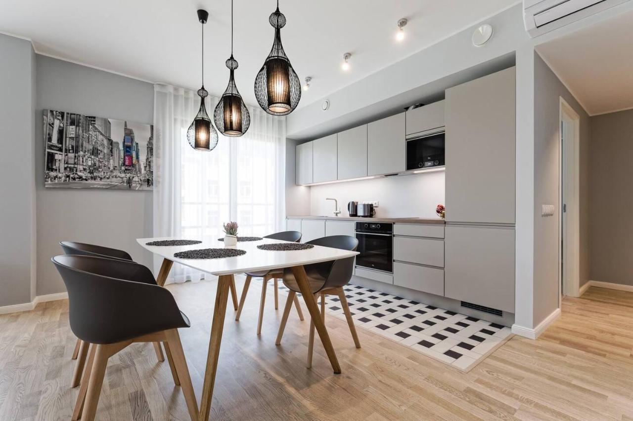 Central Apartments, Quiet With Free Parking And Ac. Tallinn Eksteriør bilde