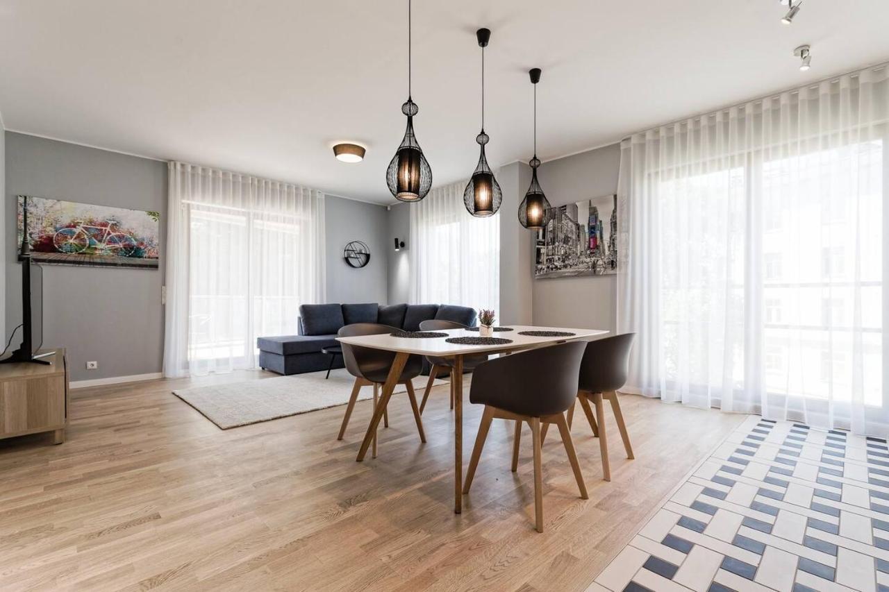 Central Apartments, Quiet With Free Parking And Ac. Tallinn Eksteriør bilde
