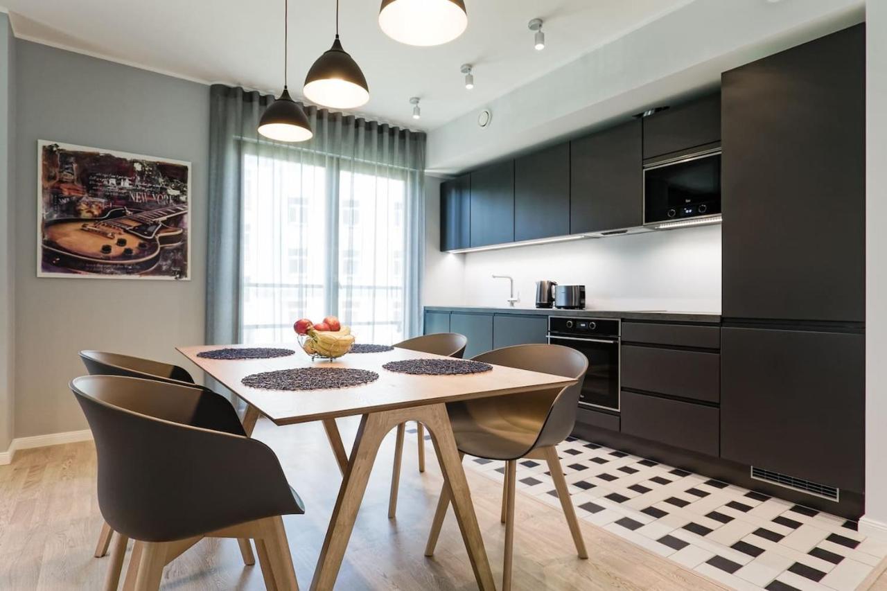 Central Apartments, Quiet With Free Parking And Ac. Tallinn Eksteriør bilde