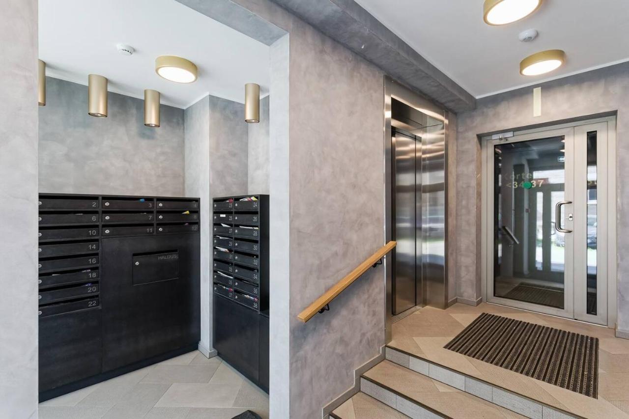 Central Apartments, Quiet With Free Parking And Ac. Tallinn Eksteriør bilde