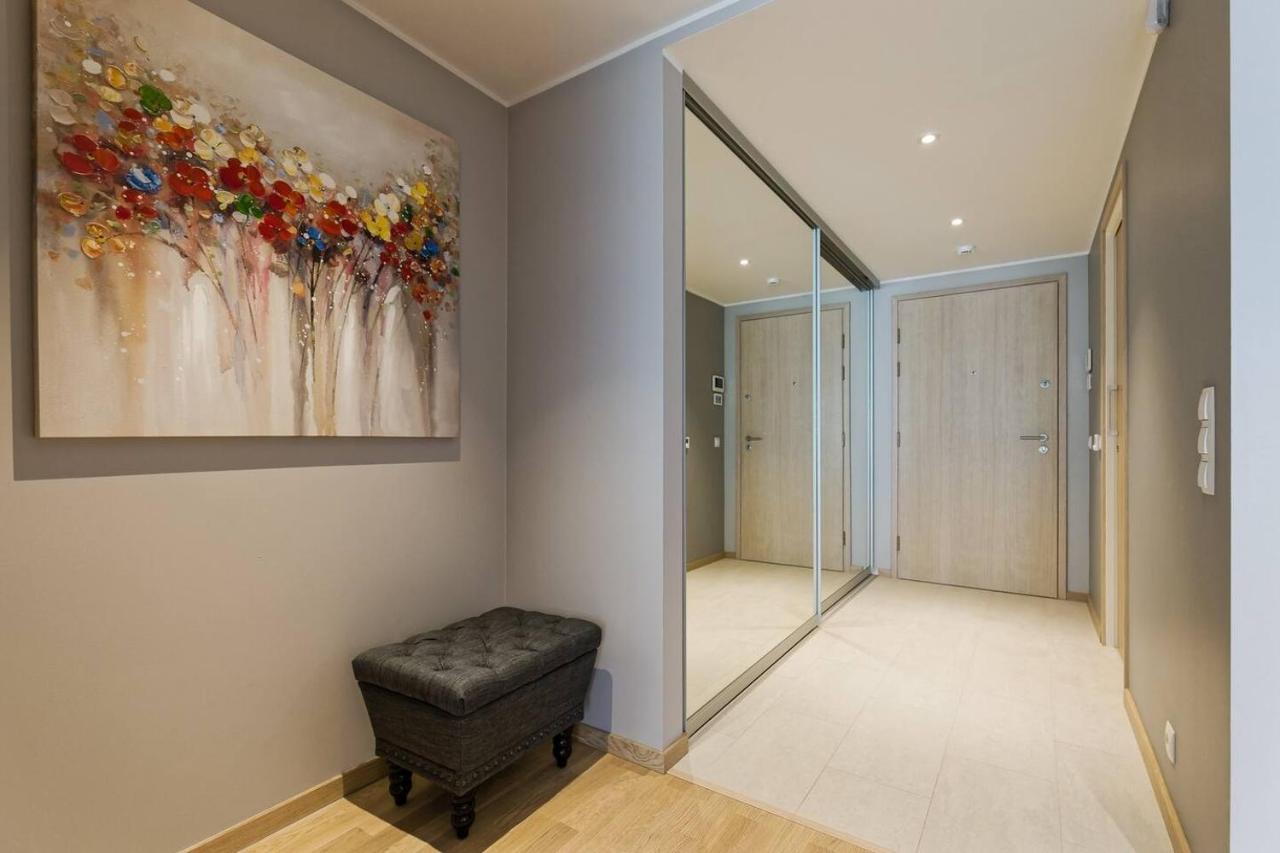Central Apartments, Quiet With Free Parking And Ac. Tallinn Eksteriør bilde