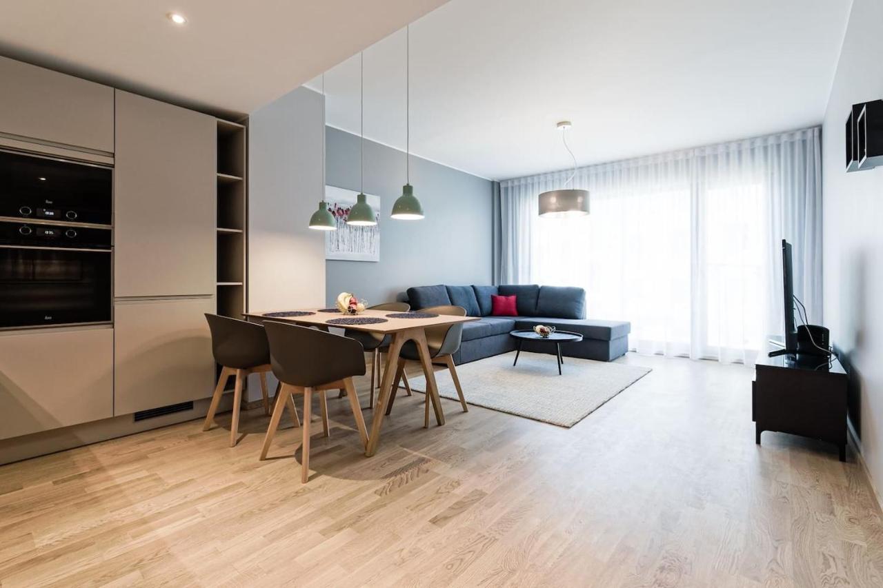 Central Apartments, Quiet With Free Parking And Ac. Tallinn Eksteriør bilde