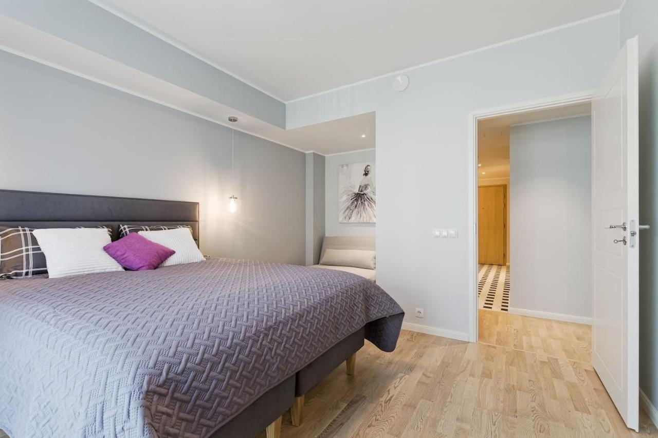 Central Apartments, Quiet With Free Parking And Ac. Tallinn Eksteriør bilde