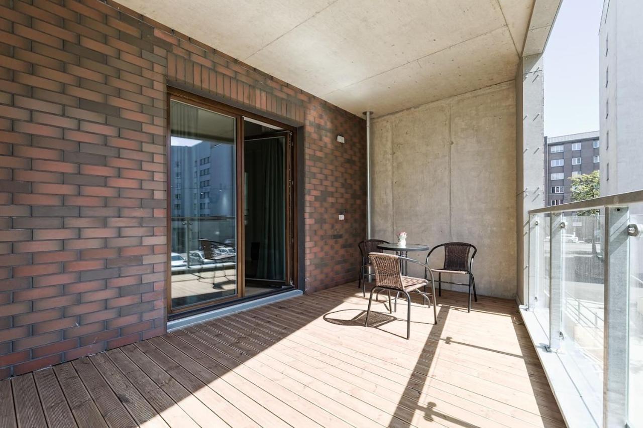 Central Apartments, Quiet With Free Parking And Ac. Tallinn Eksteriør bilde
